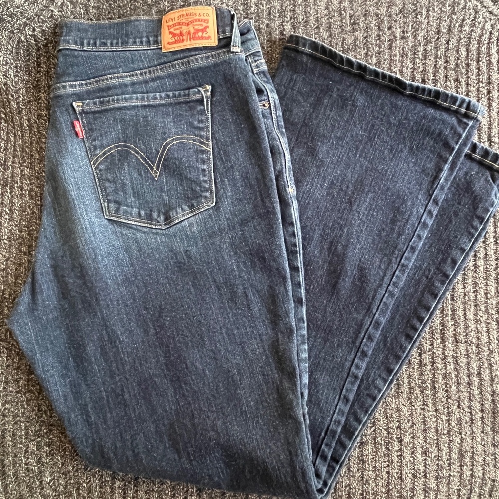 Levi's Jeans - Womens 515 Bootcut - size 14